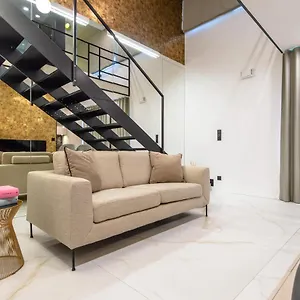 https://super-apartamenty-vip-jacuzzi-ii.poznan-hotels.com